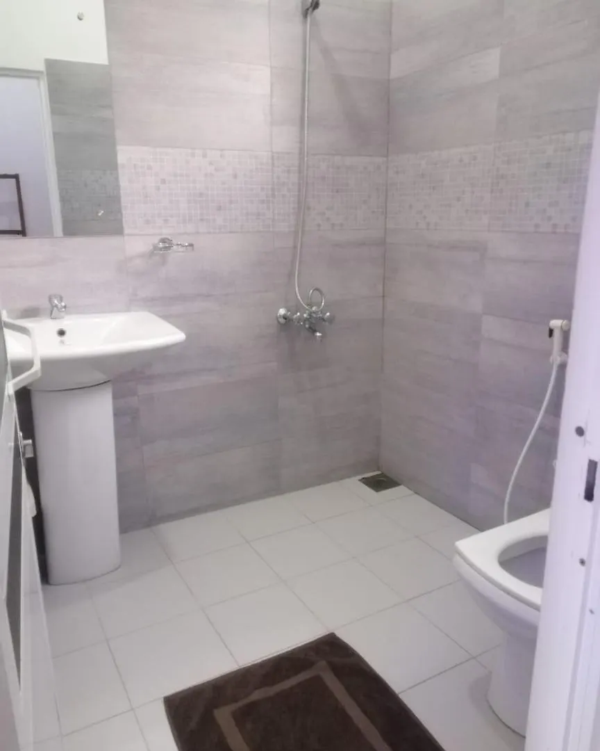 Beach Hotel D87 Negombo Pensionat